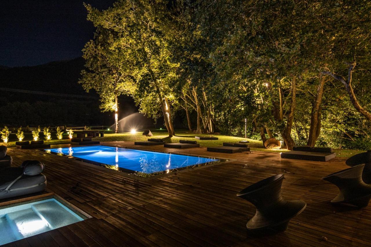 Oniropetra Boutique Hotel Karpeníszi Kültér fotó