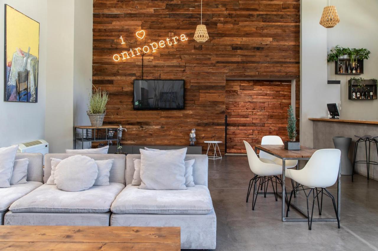 Oniropetra Boutique Hotel Karpeníszi Kültér fotó