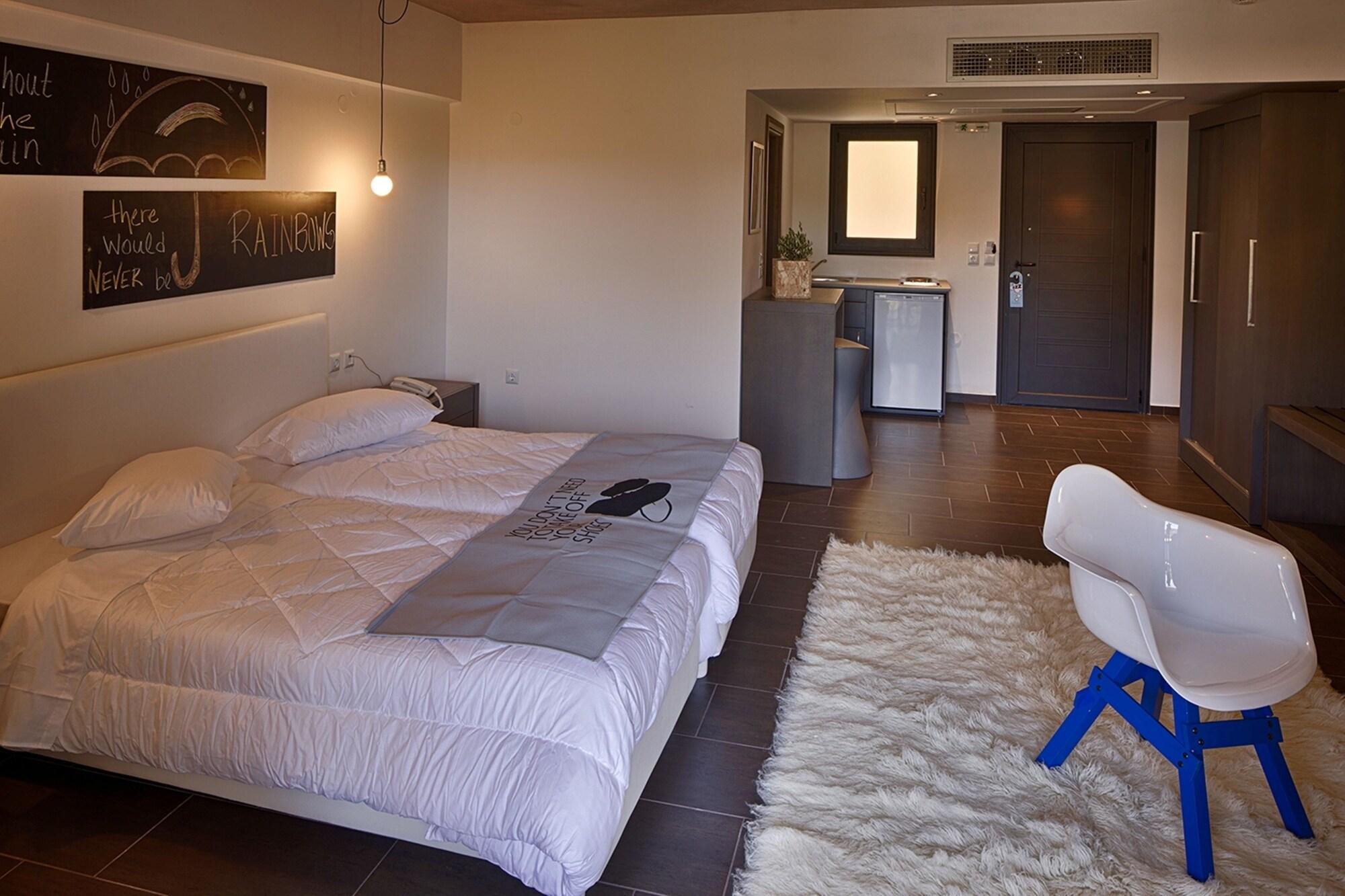 Oniropetra Boutique Hotel Karpeníszi Kültér fotó