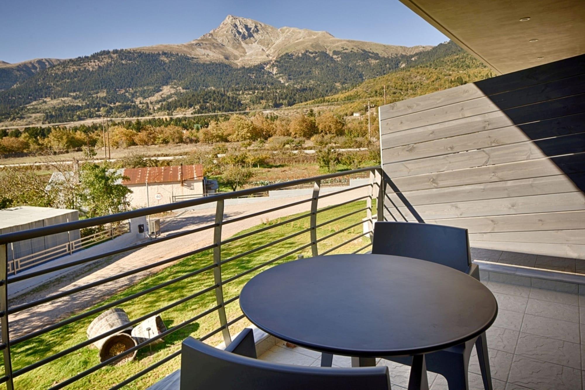 Oniropetra Boutique Hotel Karpeníszi Kültér fotó