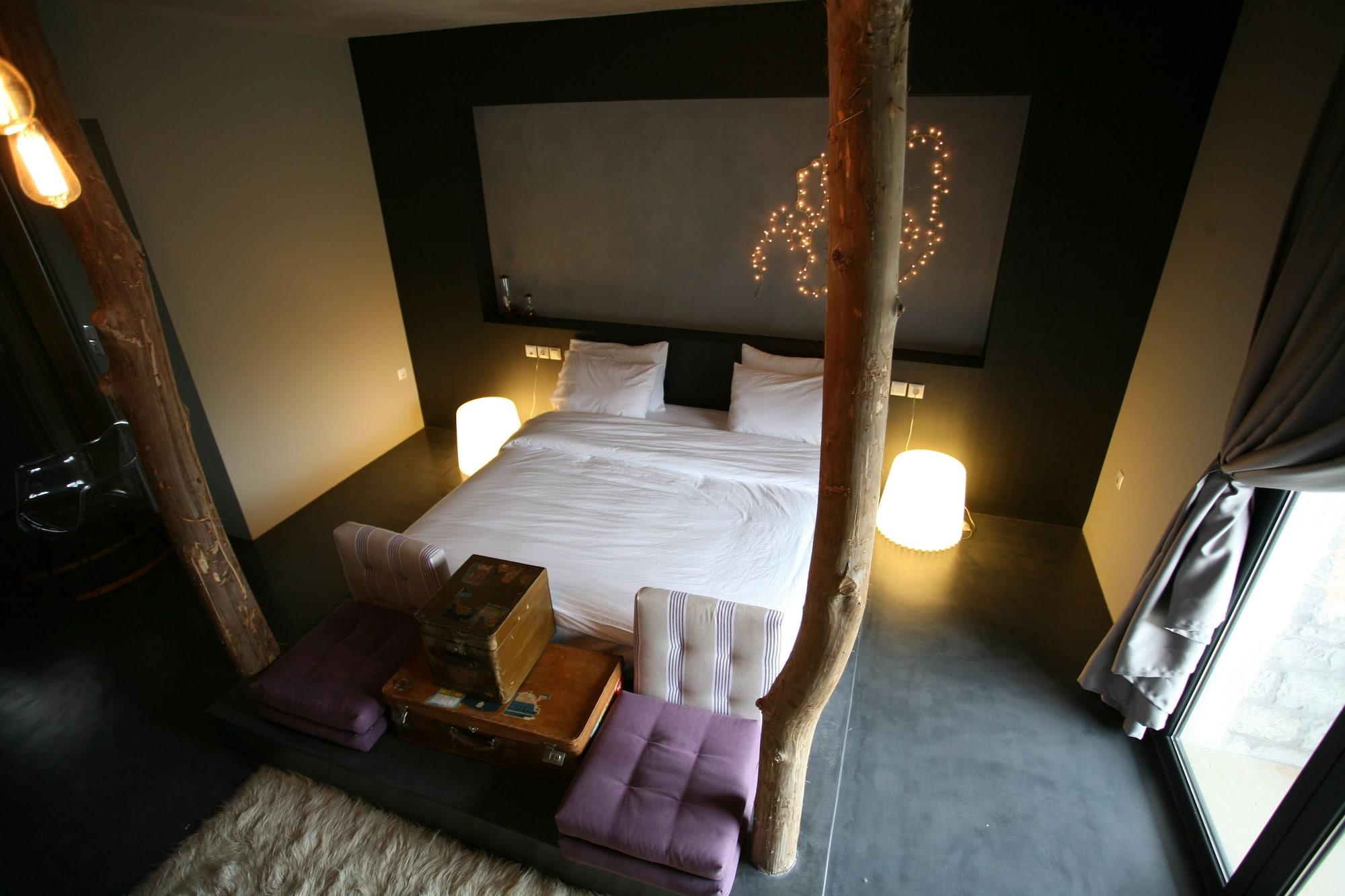 Oniropetra Boutique Hotel Karpeníszi Kültér fotó