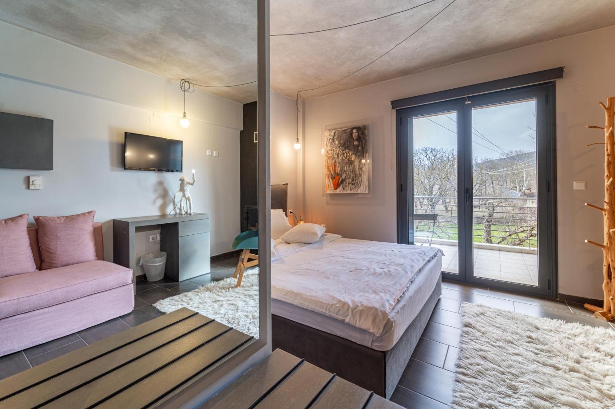 Oniropetra Boutique Hotel Karpeníszi Kültér fotó