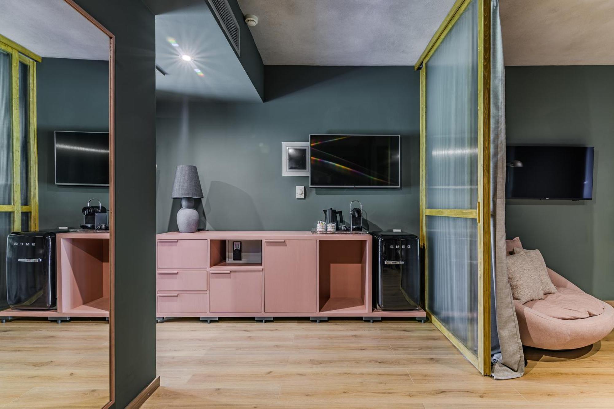 Oniropetra Boutique Hotel Karpeníszi Kültér fotó