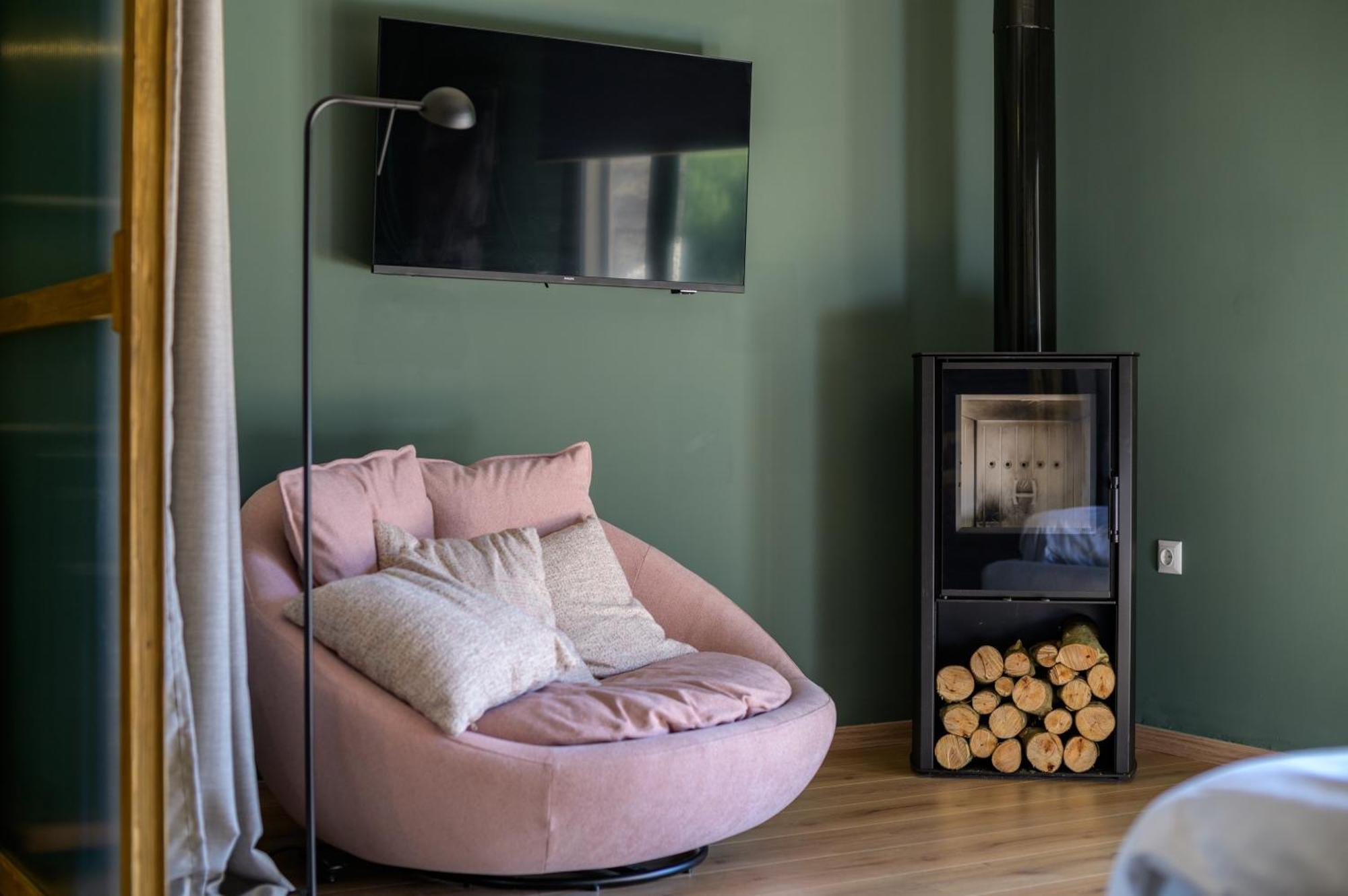Oniropetra Boutique Hotel Karpeníszi Kültér fotó