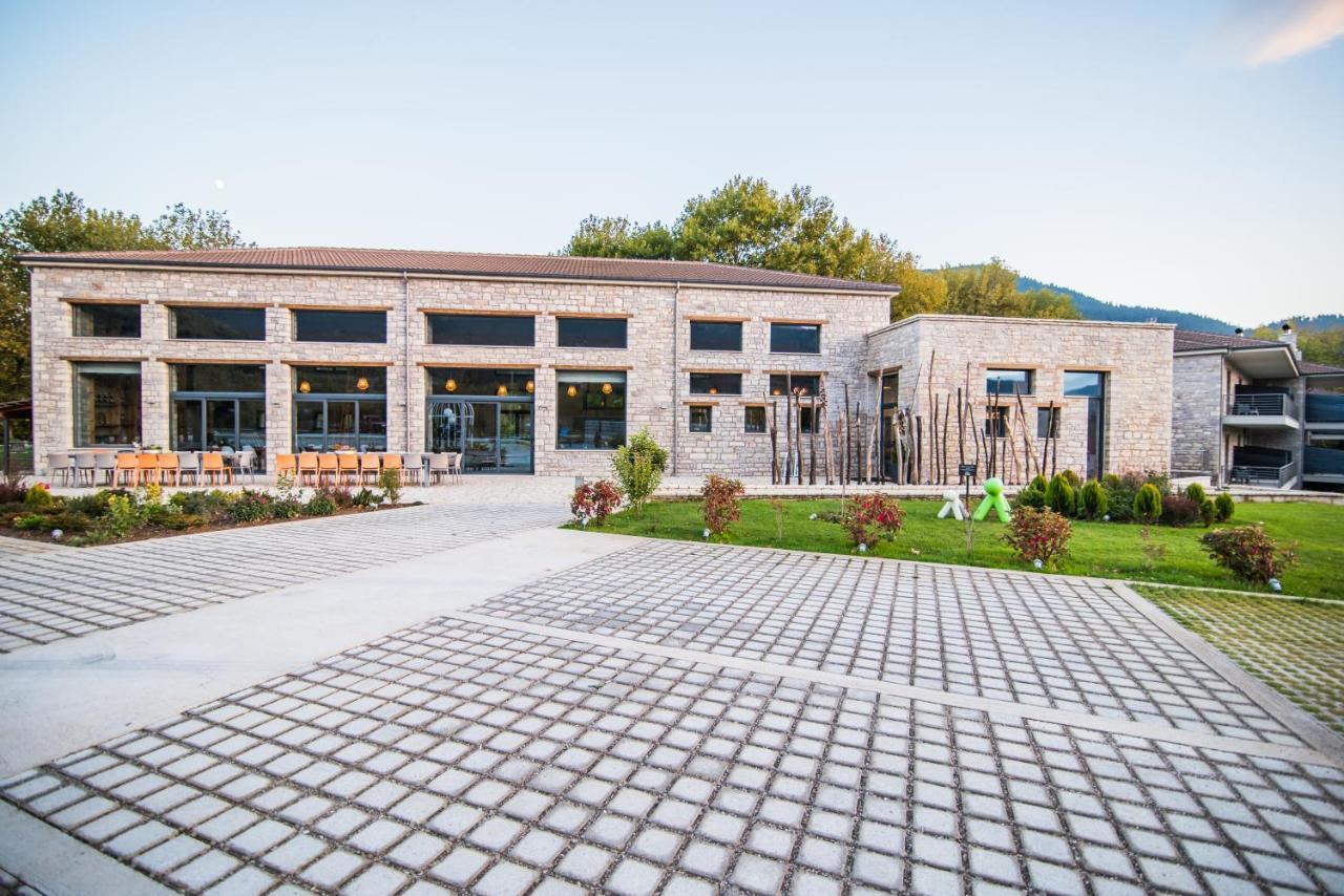 Oniropetra Boutique Hotel Karpeníszi Kültér fotó